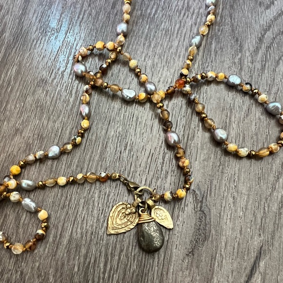 Handmade hand knotted gemstone charm necklace - Picture 13 of 14